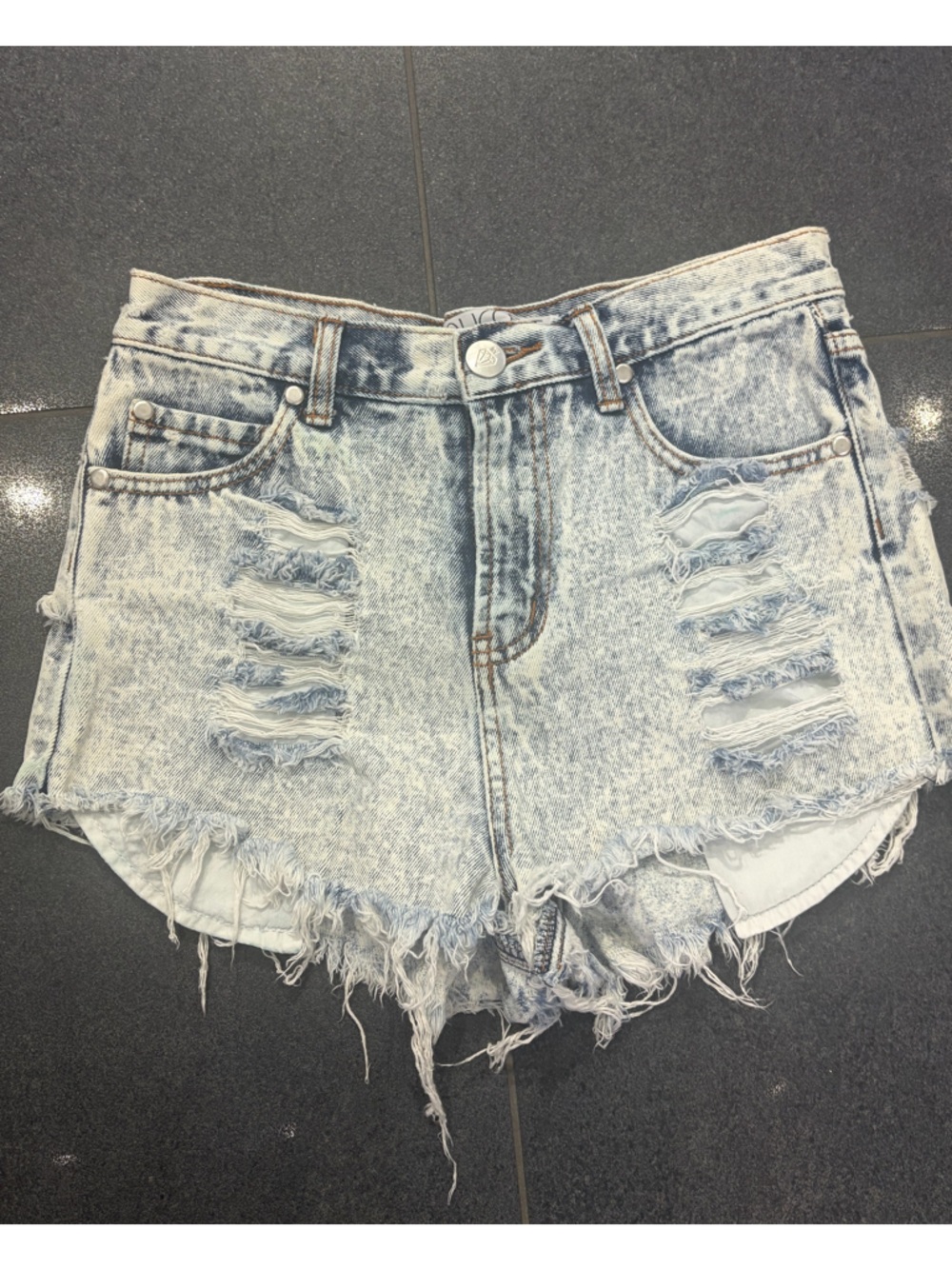 High-Waist Distressed Acid Wash Denim Shorts - Light Blue